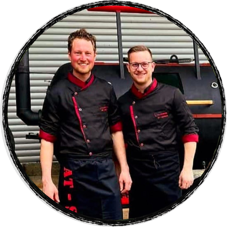 Tobi und Alex – AT Smoker Catering
